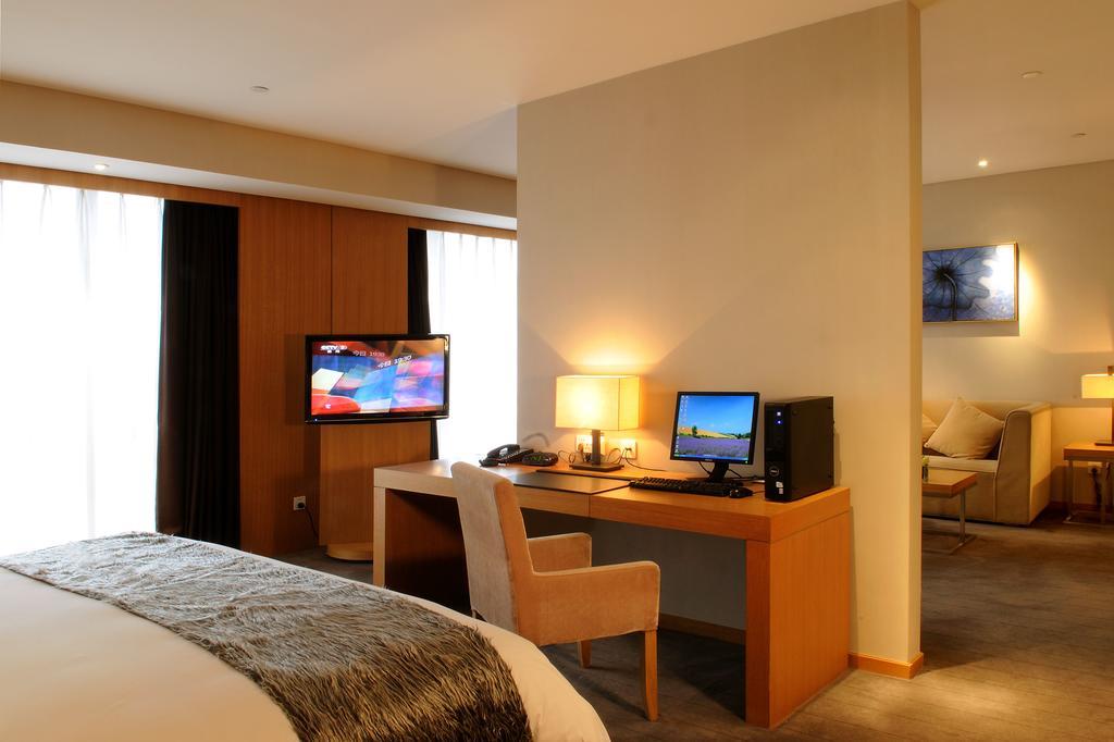 Shenyang Tianfeng International Hotel Екстер'єр фото